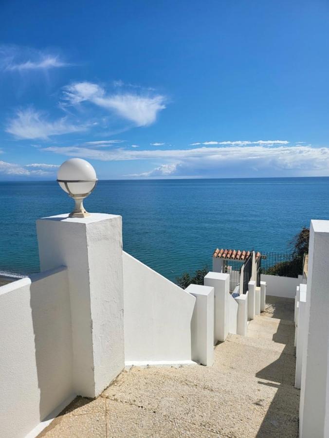 Amazing Frontline Sea Views Studio Apartment Castillo Del Vigia Торемолинос Екстериор снимка